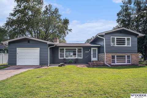 1927 E 10 Street, Fremont, NE 68025