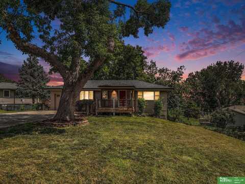 8209 S 39 Avenue, Bellevue, NE 68147