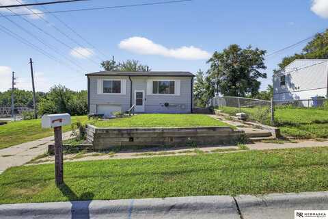 7201 James Avenue, La Vista, NE 68128