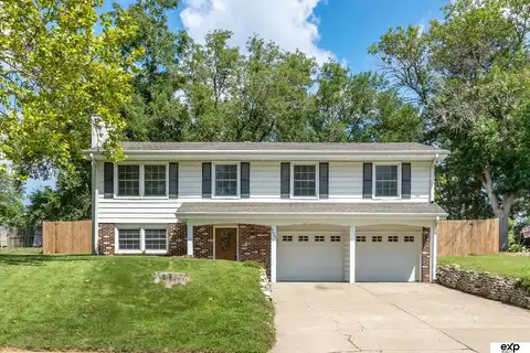 4809 S 91 Avenue Circle, Omaha, NE 68127