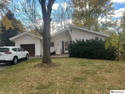 5437 Homestead Court, Lincoln, NE 68521