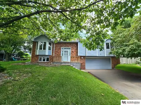 6431 Briar Rosa Drive, Lincoln, NE 68516