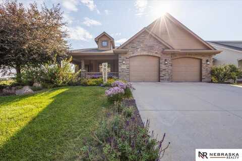 12019 S 79th Avenue, Papillion, NE 68046