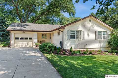9826 Nina Street, Omaha, NE 68124