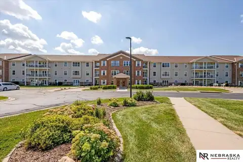 2425 Folkways Boulevard, Lincoln, NE 68521