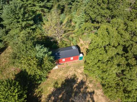 1467 S Locust Avenue, White Cloud, MI 49349