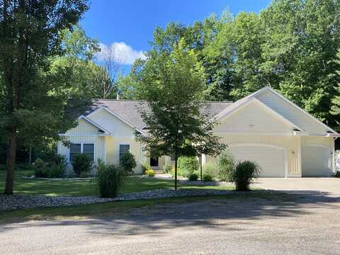 6175 Red Pine Court, Ludington, MI 49431