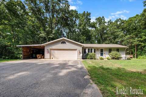 699 Lincoln Lake Avenue NE, Lowell, MI 49331