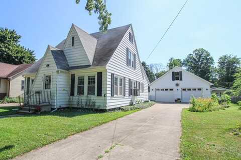 630 S Lincoln Avenue, Three Rivers, MI 49093