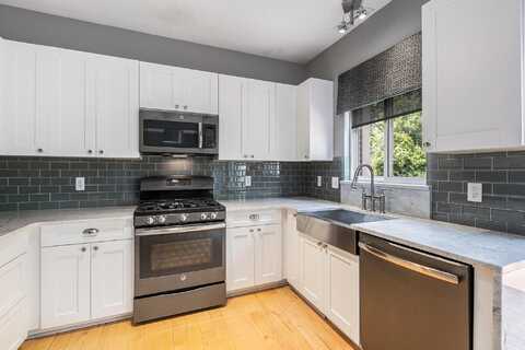 2046 Preserve Circle W, Canton, MI 48188