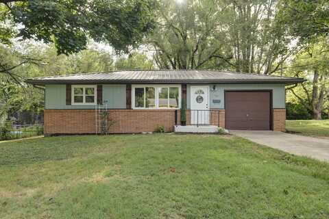 308 S Rinker Avenue, Aurora, MO 65605