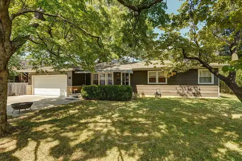 1827 E Edgewood Street, Springfield, MO 65804