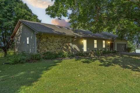 1014 Lancaster Drive, Stockton, MO 65785