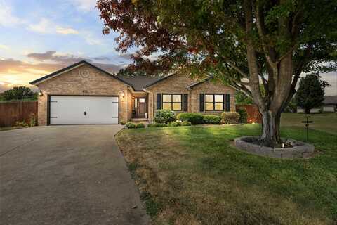 101 E Comanche Court, Strafford, MO 65757
