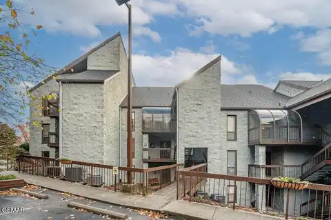 1155 Upper Alpine Way, Gatlinburg, TN 37738