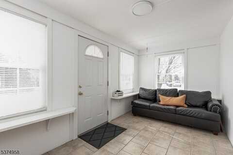 74 Caldwell Pl, Springfield, NJ 07081