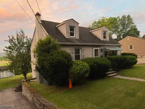 8 Ley Pl, Sussex Boro, NJ 07461
