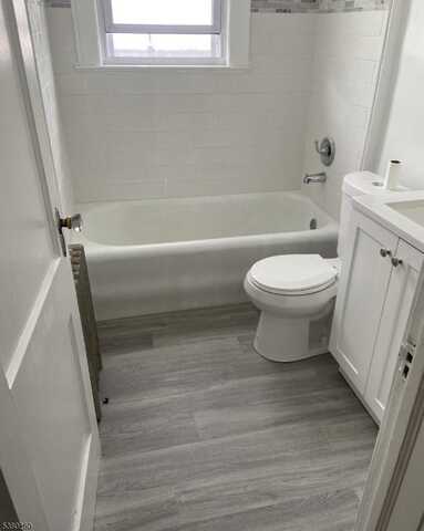313 Ashton Ave, Linden, NJ 07036