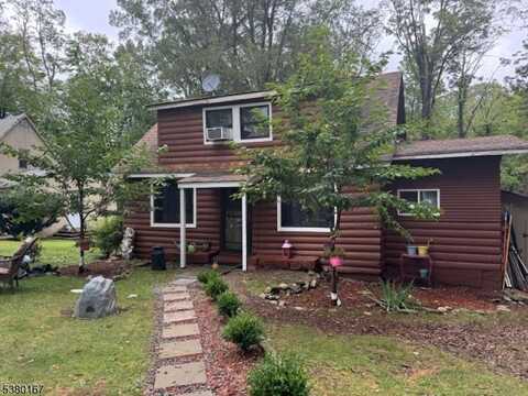 43 Paddock Ave, Vernon, NJ 07422