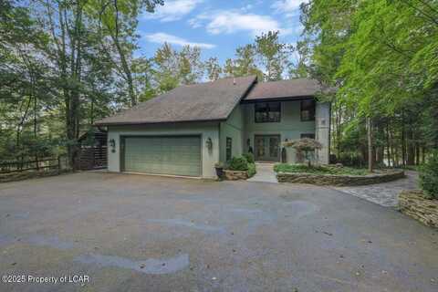 236 Trapper Springs Lane, Drums, PA 18222