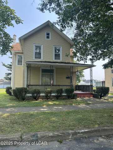 44 W 6th Street, Wyoming, PA 18644