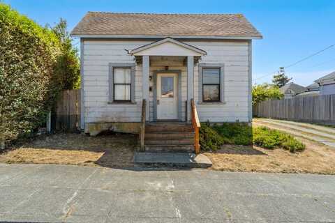 303 W W Hawthorne Street, Eureka, CA 95501