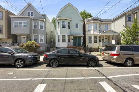 217 BIDWELL AVE, Greenville, NJ 07305