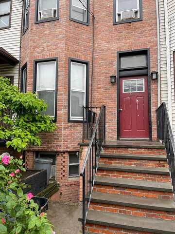 121.5 COTTAGE ST, JC, Journal Square, NJ 07306