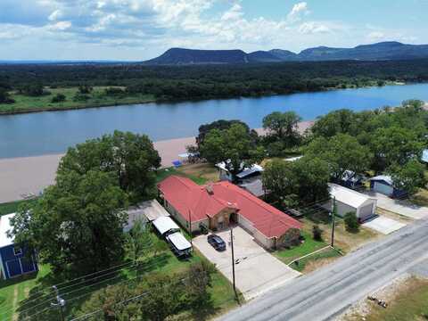 3320 River Oaks Drive, Kingsland, TX 78639