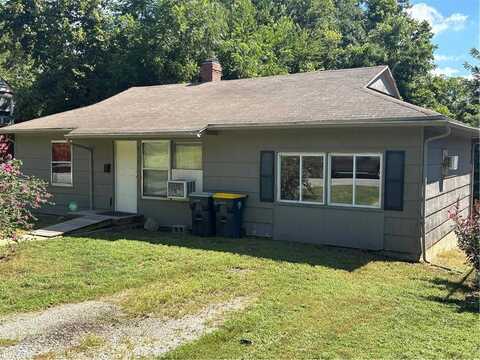 4127 Jackson Avenue, Kansas City, MO 64130
