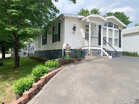 101 Hilltop Circle, Branson, MO 65616
