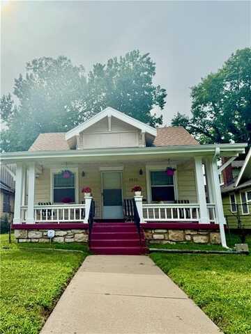 6832 Paseo Boulevard, Kansas City, MO 64131