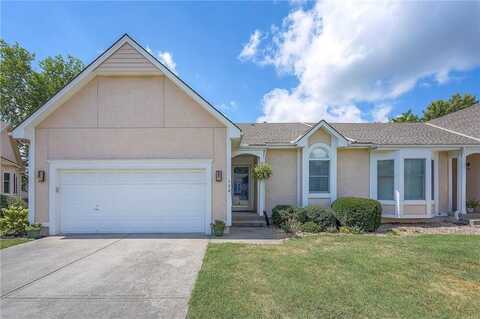 120 SE Ridgeview Court, Lees Summit, MO 64063