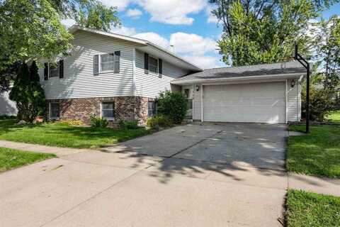 110 Larick Ct, Marion, IA 52302