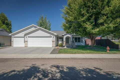 1410 W Castro Dr, Kuna, ID 83634