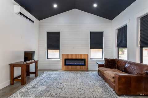 119 Locust, Horseshoe Bend, ID 83629