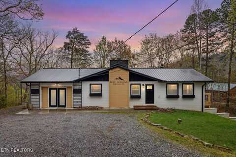 2069 Bluff Mountain Rd, Sevierville, TN 37876