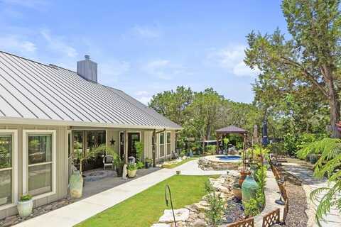 522 S San Juan, Kerrville, TX 78028