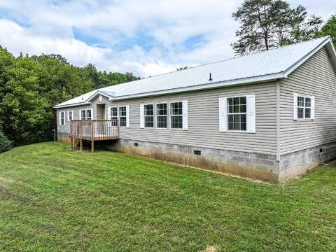 3515 Pleasant Valley Road, Cosby, TN 37722