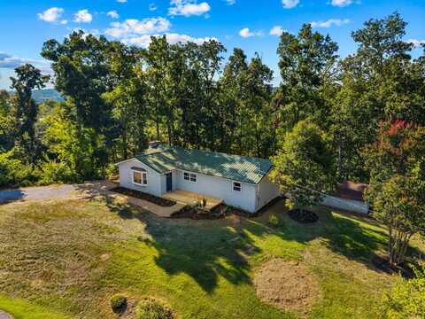 1928 Bouldercrest Drive, Dandridge, TN 37725