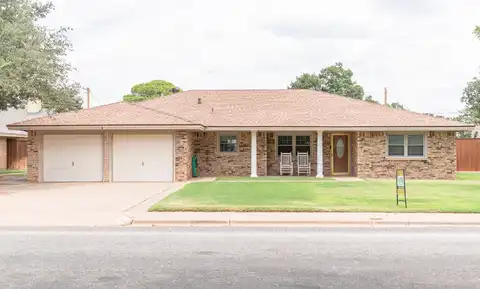 109 Dogwood Lane, Levelland, TX 79336