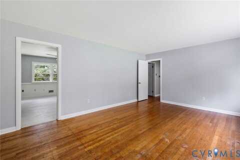 11709 Boyd Rd, Chester, VA 23831