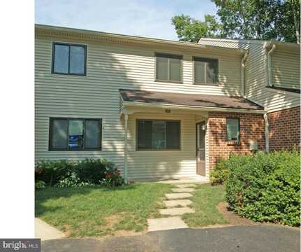 303 CAMSTEN CT, CHESTERBROOK, PA 19087
