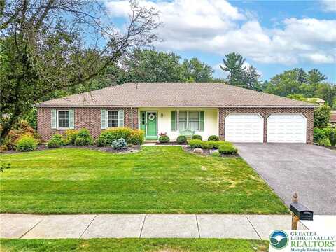 525 Barclay Drive, Bethlehem, PA 18017