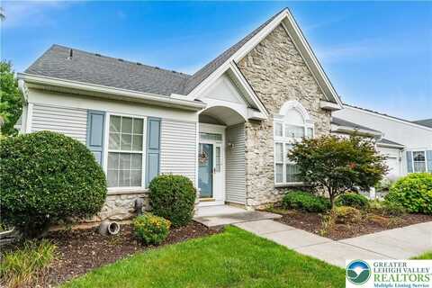 1879 Jeanine Way, Hellertown Boro, PA 18055