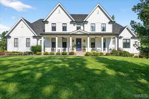 1737 Folkstone Drive, Des Peres, MO 63131