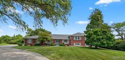 10571 Windswept Drive, Saint Louis, MO 63128