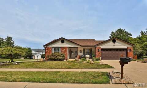12211 Country Place Drive, Maryland Heights, MO 63043