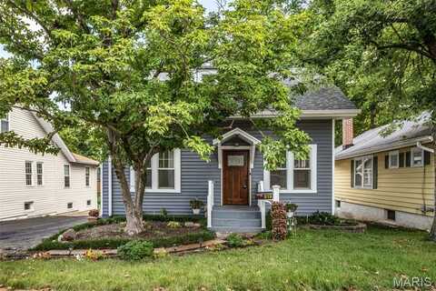 819 E Essex Avenue, Glendale, MO 63122