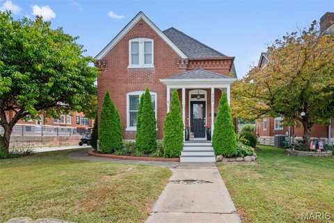 332 N 6th Street, Saint Charles, MO 63301